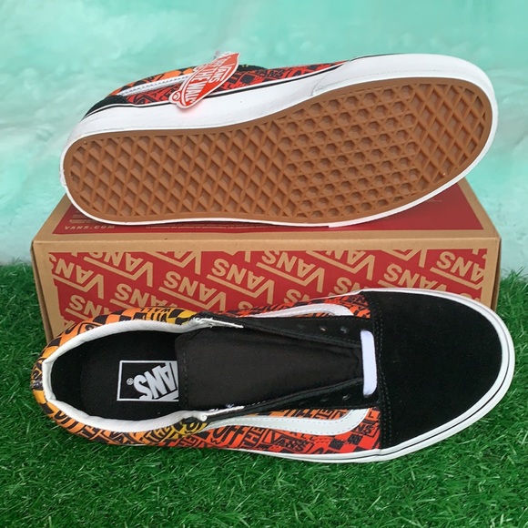 VANS OLD SKOOL LOGO FLAME Black/True White men’s - Picture 4 of 16